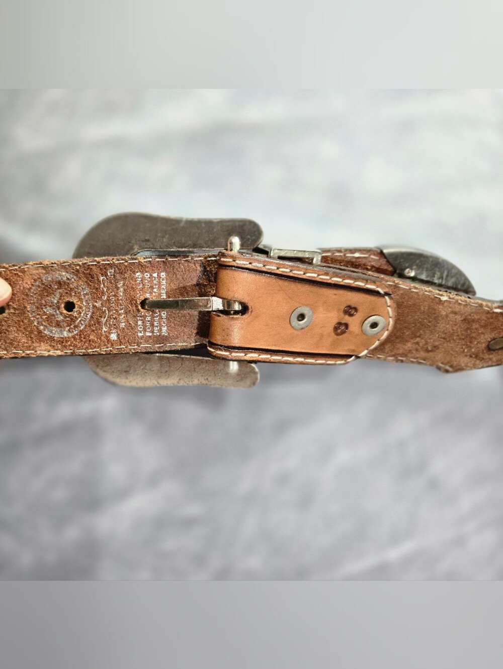Scalloped Star Concho Western Belt - Picture 3 of 5